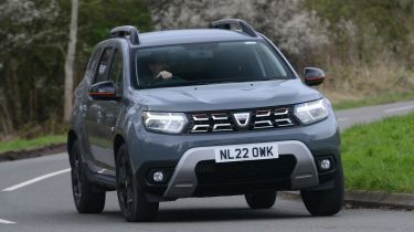 Dacia Duster Extreme SE - front cornering