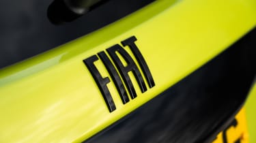 Fiat 600 Hybrid Sport - rear badge