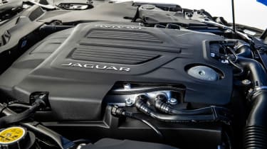 Jaguar F-Type - engine