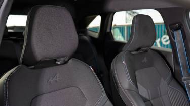 Renault Symbioz - front seats