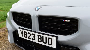 BMW M2 - grille