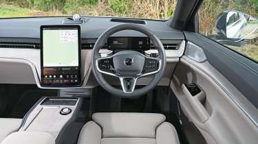 Volvo EX90 - driver view