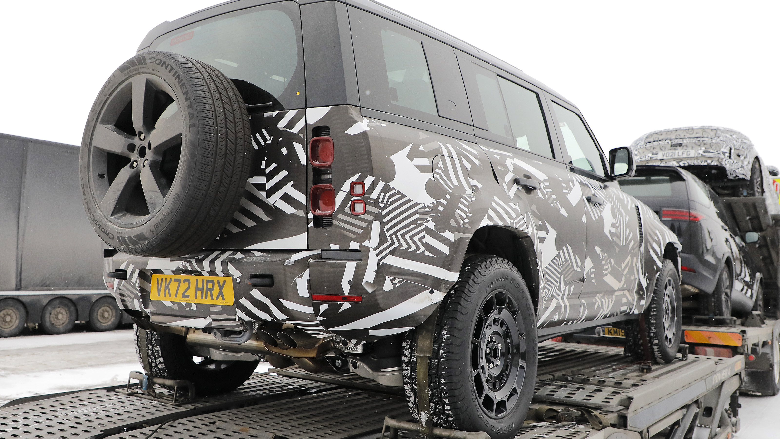 Land Rover Defender SVR Reportedly Coming With 600+ BMW Horsepower