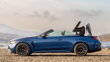 Mercedes-AMG CLE 53 Cabriolet - side roof opening