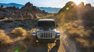 Jeep%20Wrangler%204xe%20plug-in%20hybrid%202020-4.jpg