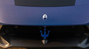 Maserati GT2 Stradale - badge