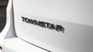 Nissan Townstar - &#039;Townstar&#039; badge