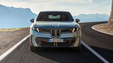 BMW iX4 50 - full front