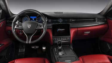 Maserati Quattroporte 2016 - GranSport interior