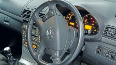 Toyota Avensis steering detail