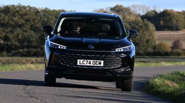 Chinese hybrid SUV mega test - MG HS, front tracking