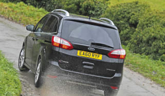 Ford Grand C-MAX rear corner