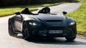 Aston Martin V12 Speedster - front tracking