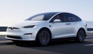 Tesla Model X facelift - front