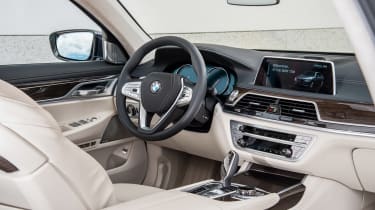 New BMW 7 Series 2015 front seats