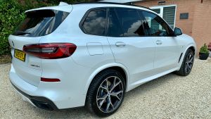 BMW%20X5%20xDrive%20PHEV%20long%20term-3.jpg