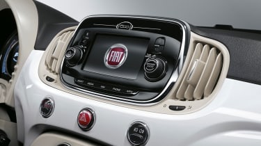 Fiat 500 facelift - infotainment screen