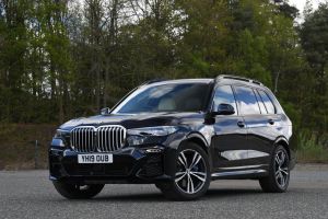 BMW X7 - front static