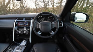 Land Rover Discovery Mk5 - dash