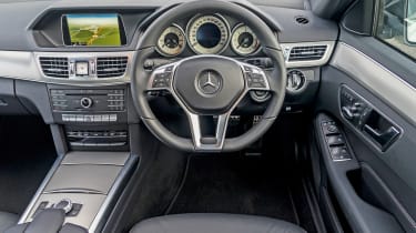 Mercedes E-Class - dash