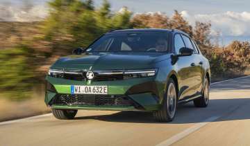 Vauxhall Astra Sports Tourer - main image