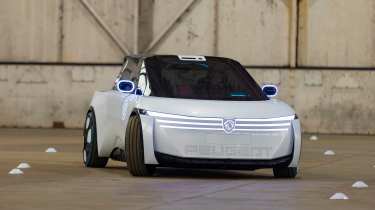 Peugeot Polygon concept - front cornering
