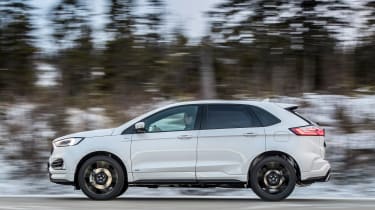 Ford Edge - side