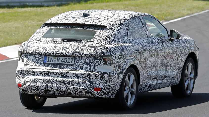 Новый Audi Q3 Sportback - задний 3/4