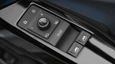 Volkswagen ID.5 Pro Black Edition - window controls