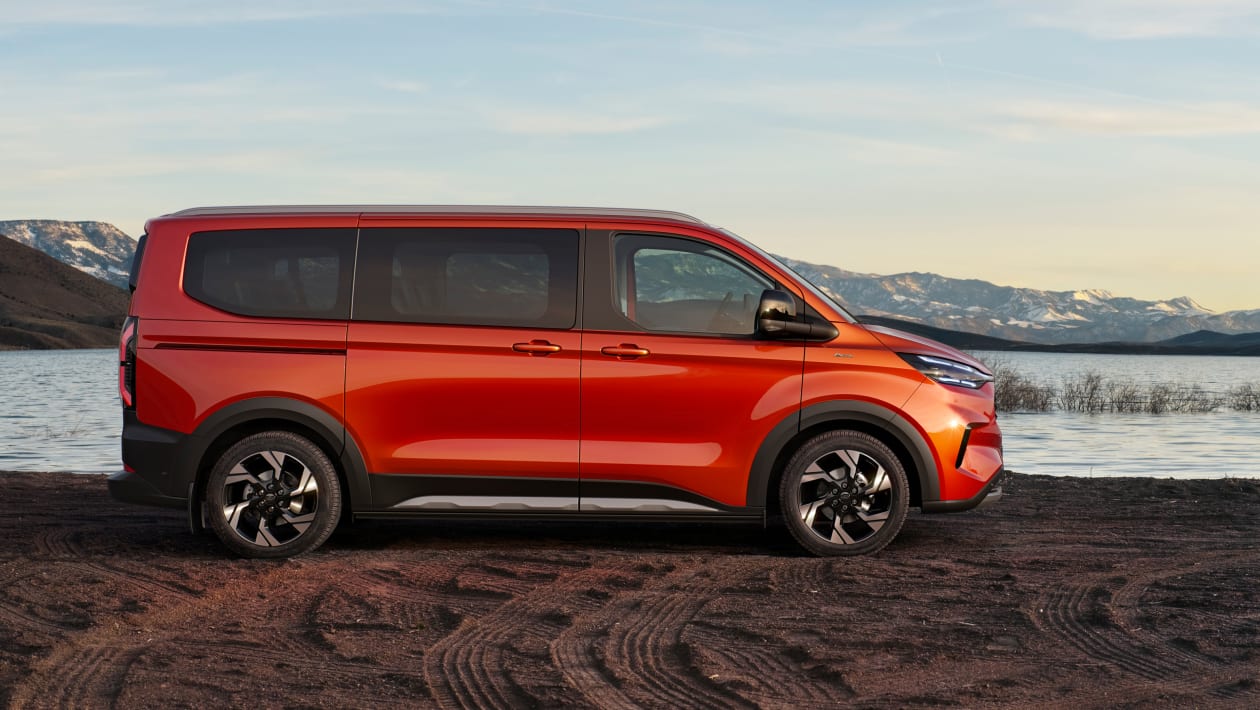 Ford%20e-Tourneo%20Custom%202022-3.jpg