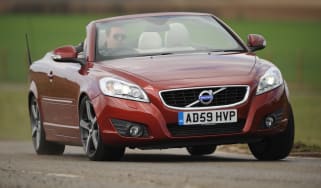 Volvo C70 front cornering