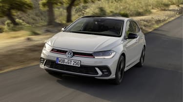 Volkswagen GTI Edition 25 - front action