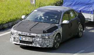 Hyundai Elantra testing - front 3/4