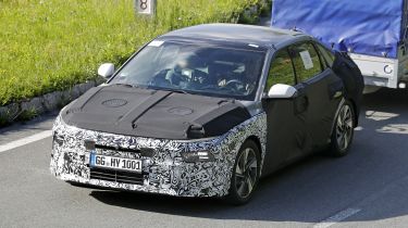 Hyundai Elantra testing - front 3/4