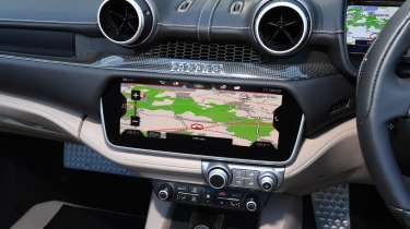 Used Ferrari Portofino - screen