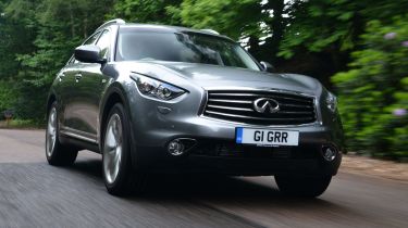 Infiniti FX 30d S front tracking