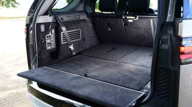 Land Rover Discovery boot with third row stowed