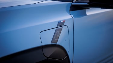 Renault 4 - charging port flap