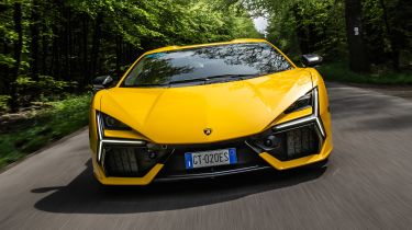 Lamborghini Revuelto - full front
