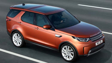 Land Rover Discovery 2017 - official road