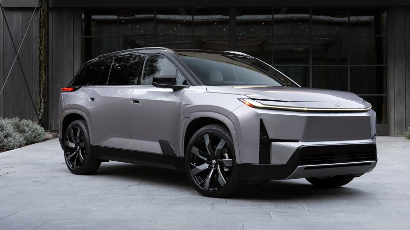トヨタ、2026年型ハイランダーBEVの画像公開