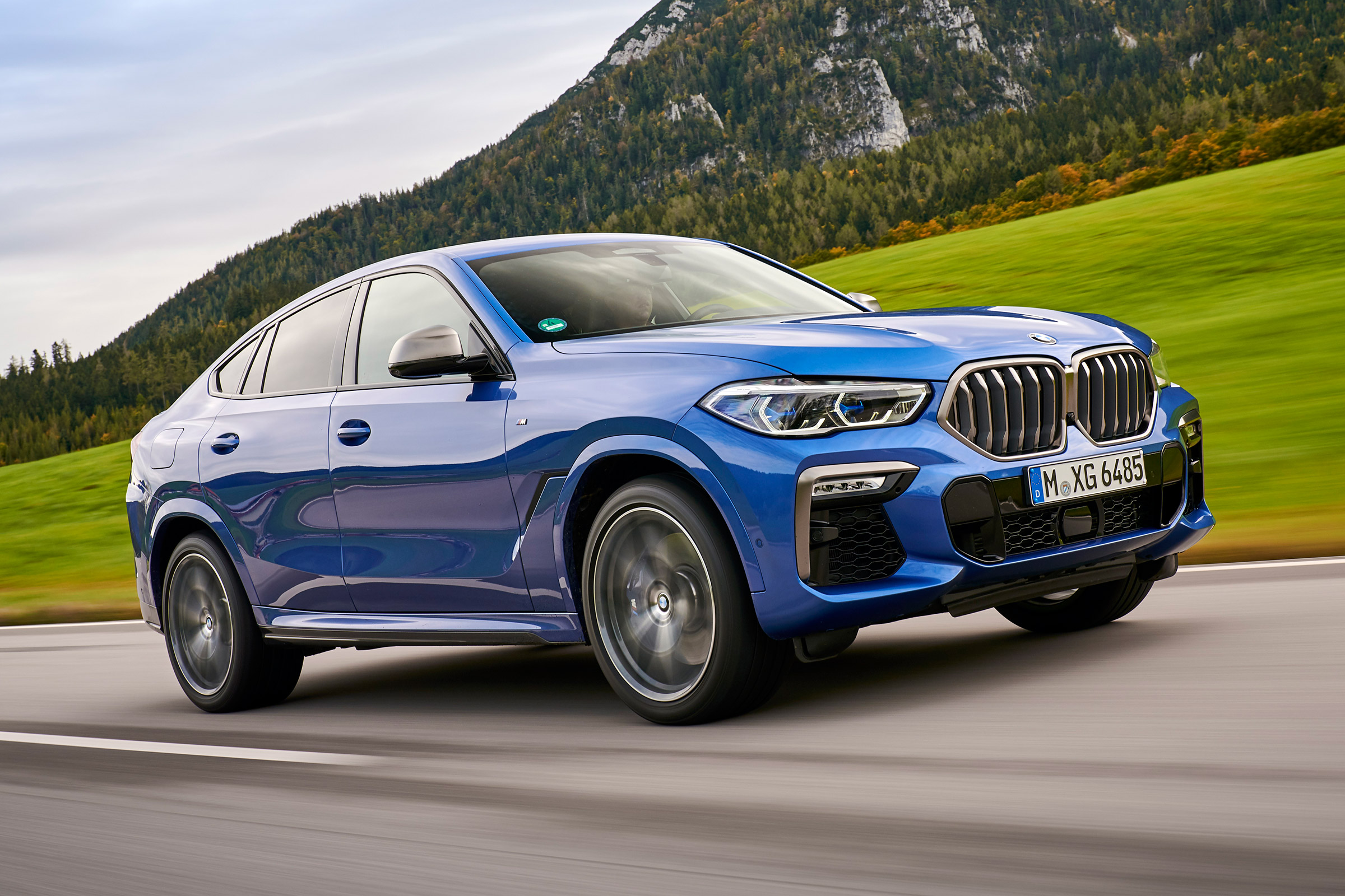 New BMW X6 M50i 2019 review  Auto Express