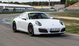 Porsche 911 - front tracking