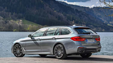BMW 530d Touring - rear static