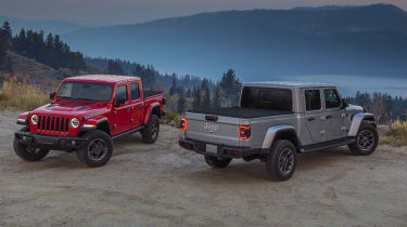 New 2020 Jeep Gladiator pick-up truck revealed - pictures 
