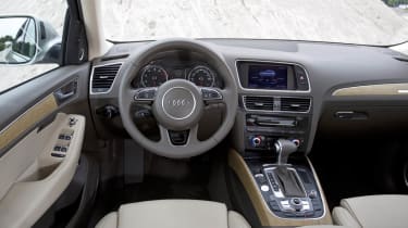 Audi Q5 2.0 TDI interior