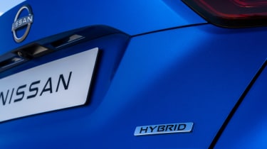 Nissan Juke Hybrid - rear badge