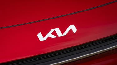 Kia Niro - bonnet badge