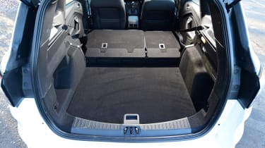 Ford Kuga - boot seats down