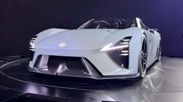 Lexus Sport Concept EV - front static 